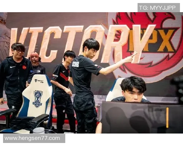 和平精英战术解析FPX战队反击体系的核心策略与实战应用