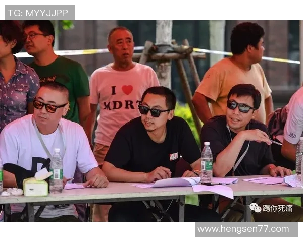 滑板深度探秘：揭开上海滑板队防反战术的秘密与技巧MBA